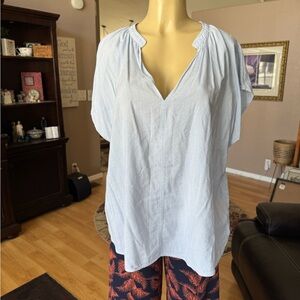 H&M blue & white striped short sleeve Vneck blouse-size XL